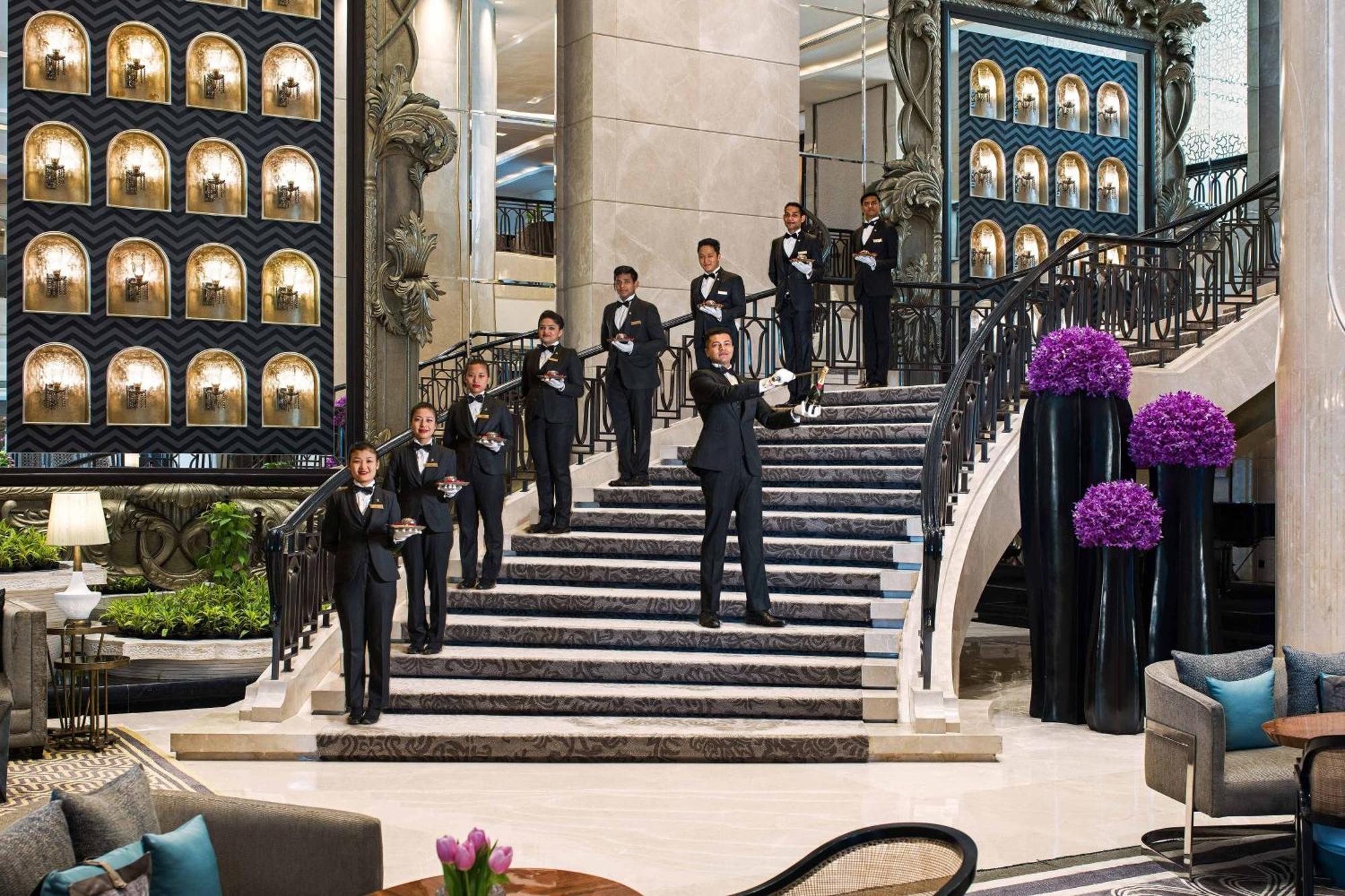 The St. Regis Mumbai Hotel Kültér fotó The lobby of the hotel