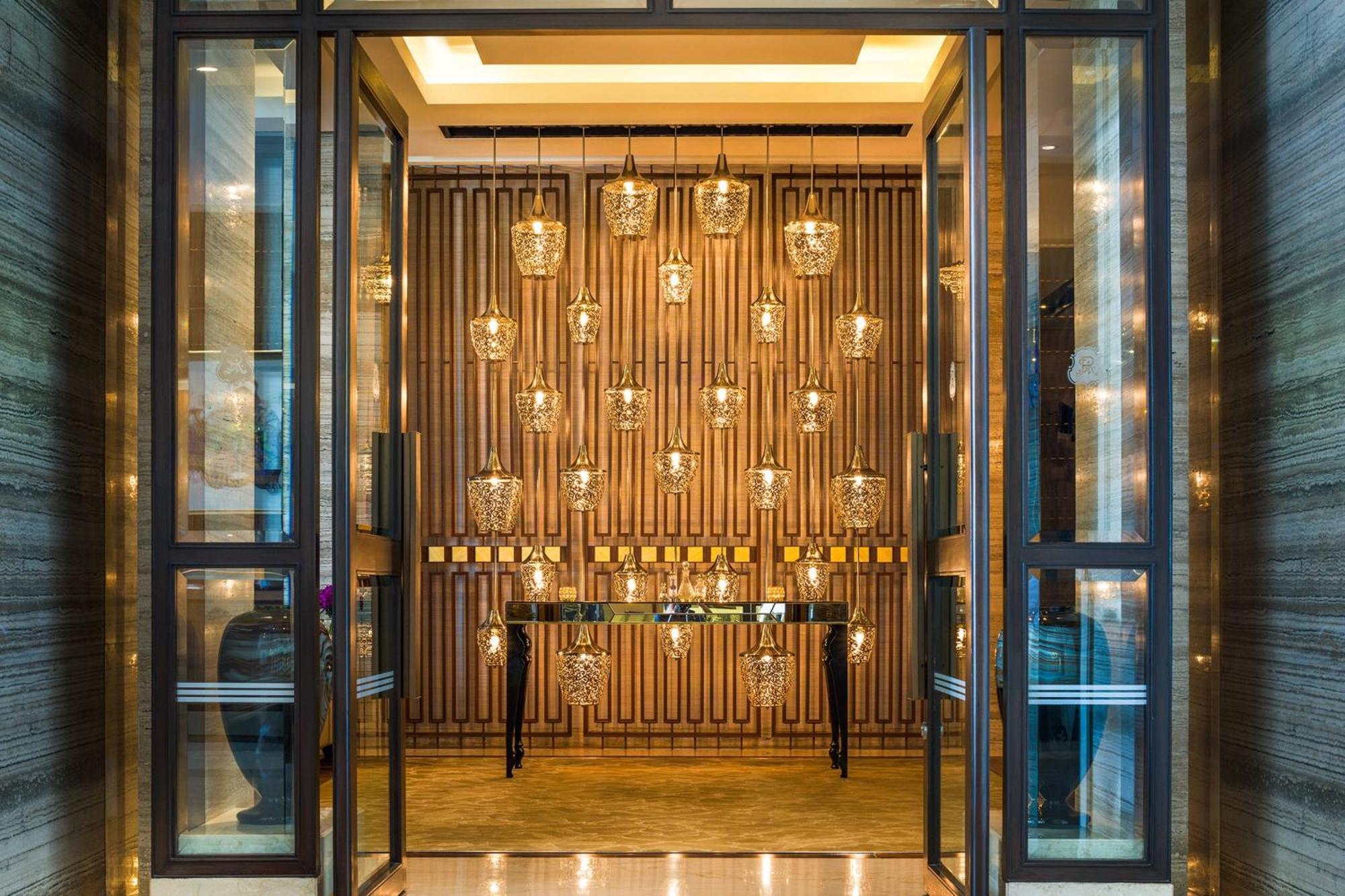 The St. Regis Mumbai Hotel Kültér fotó Entrance to the hotel