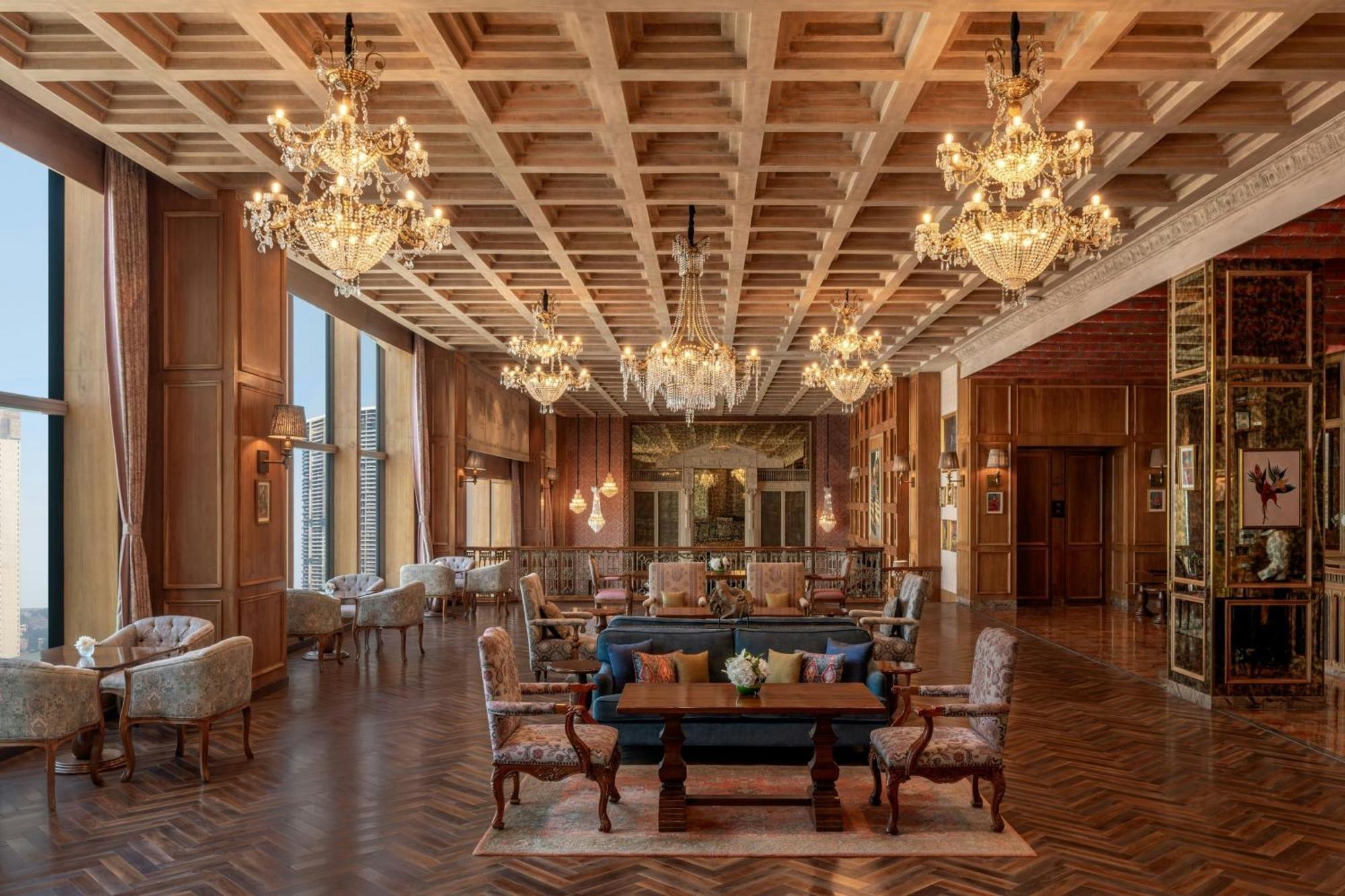 The St. Regis Mumbai Hotel Kültér fotó The Club Lounge at the 36th floor